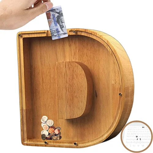 Cassa di Risparmio TreasureNest | Scatola di risparmio in legno personalizzata con design delle lettere A-Z