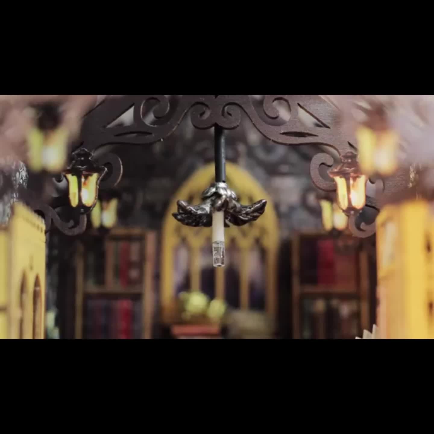 Casa dei Libri Magici – Puzzle di Legno 3D per Costruttori Creativi