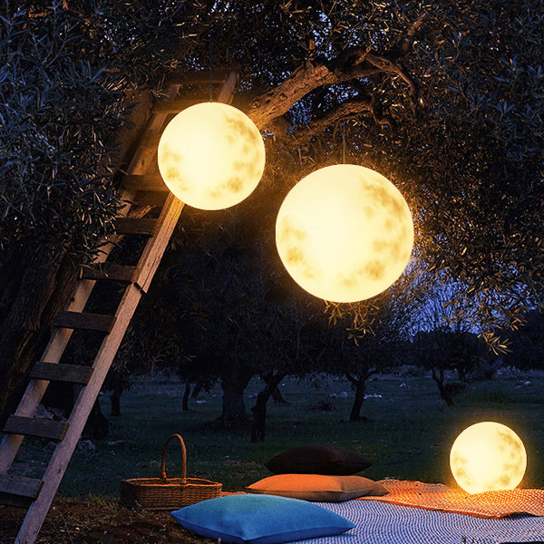 Lampada da Giardino a Forma di Luna - Illuminazione Suggestiva