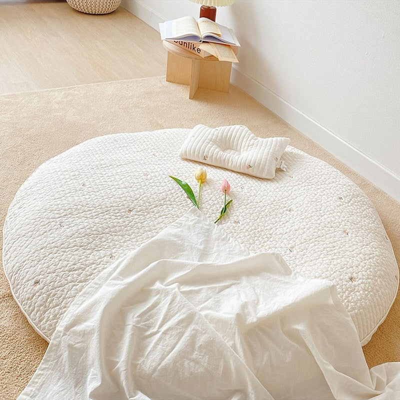 Tappeto da Gioco per Bambini in Cotone Imbottito con Ricamo di Animali – 80 cm