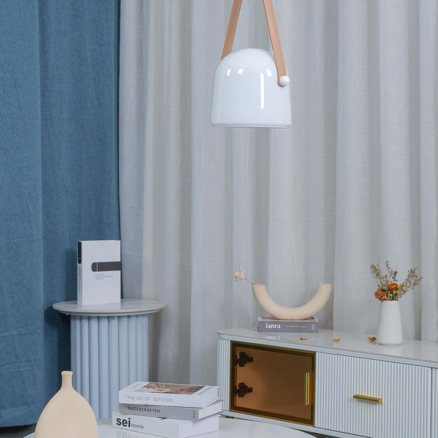 Lampadario - Illuminazione Elegante e Minimalista