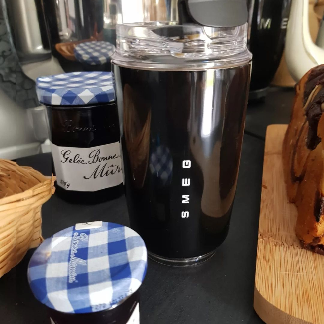 Elegante Thermos Beker - Stile e Sostenibilità