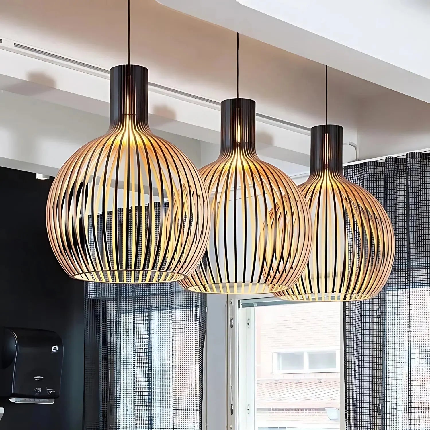 Elegante Lampada a Sospensione Danese - Design Scandinavo - Regolabile