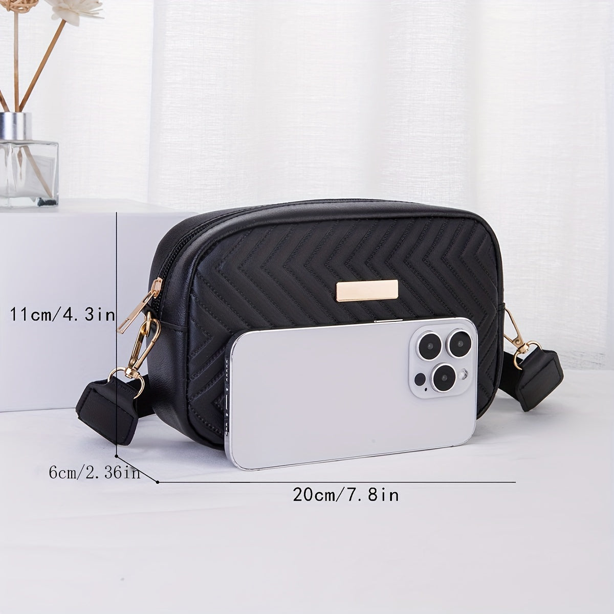 Borsa Leggera da Donna Chic – Stripes e Trapuntata con Finiture in Oro