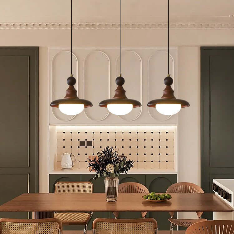 Lampada a sospensione con accenti in legno