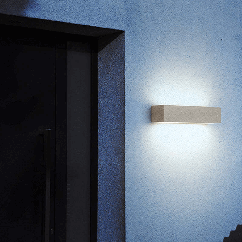 Lampada da Parete LED per Esterni - Design Angolare