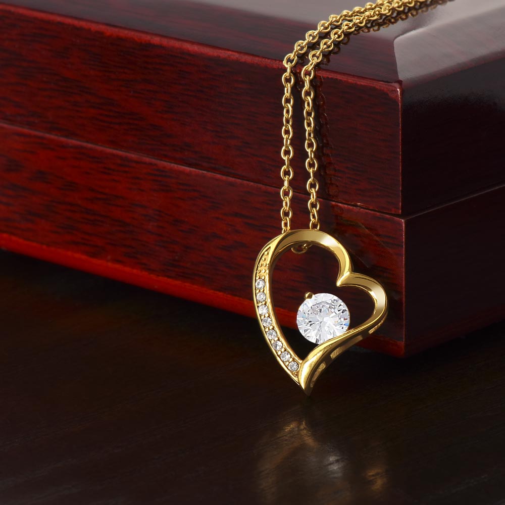 Collana TimelessLove | Forma a Cuore | Design Elegante in Zirconia