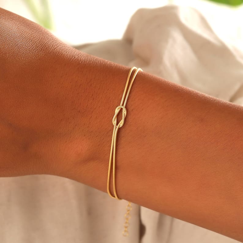 Bracciale Minimalista con Nodo – Elva