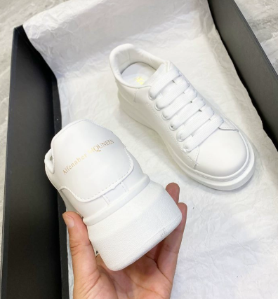 Zapatillas blancas para hombre | Suela gruesa y cómoda | Diseño atemporal