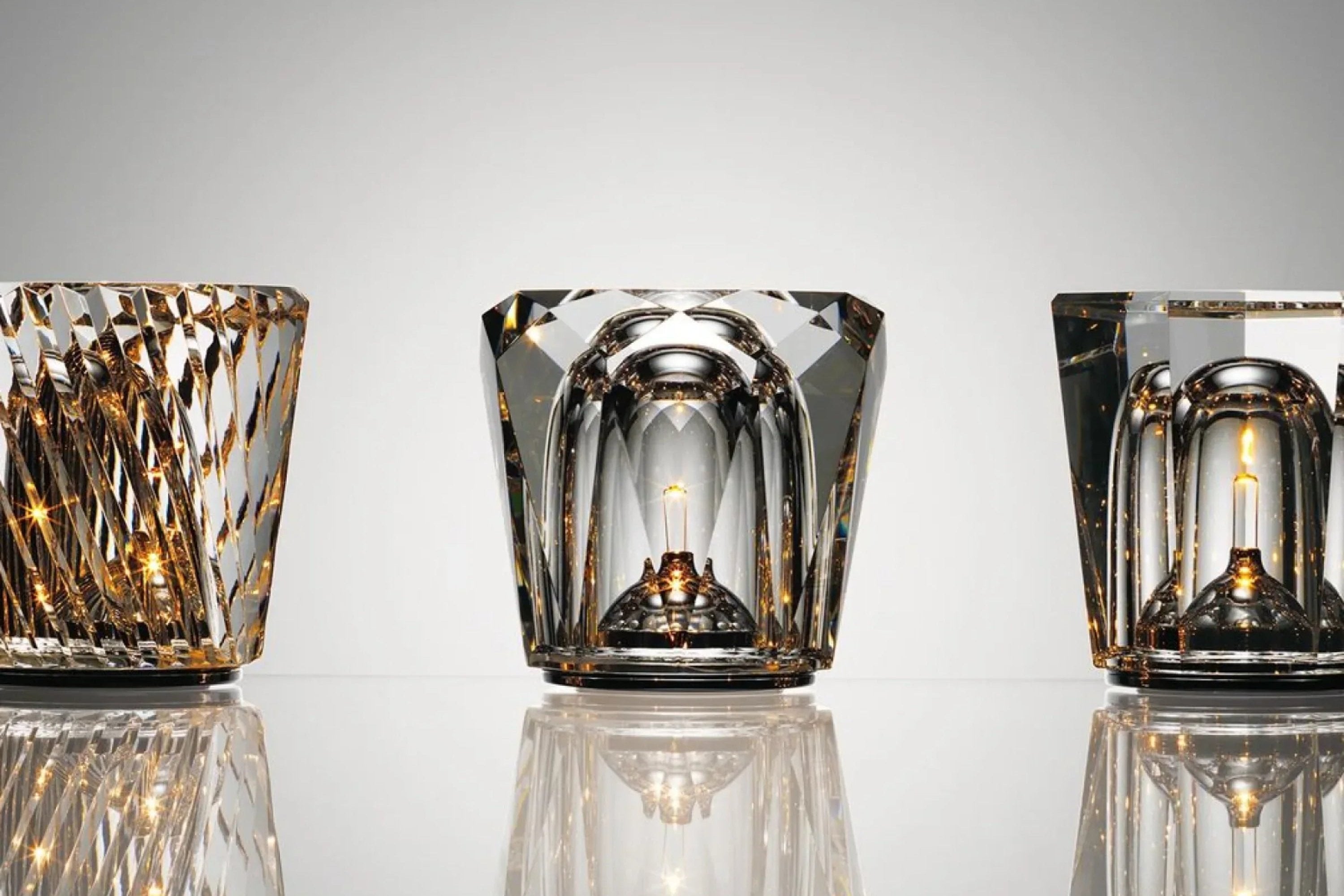 Lampada da Tavolo Ricaricabile in Cristallo e Diamante di Lusso – Lumière Diamant