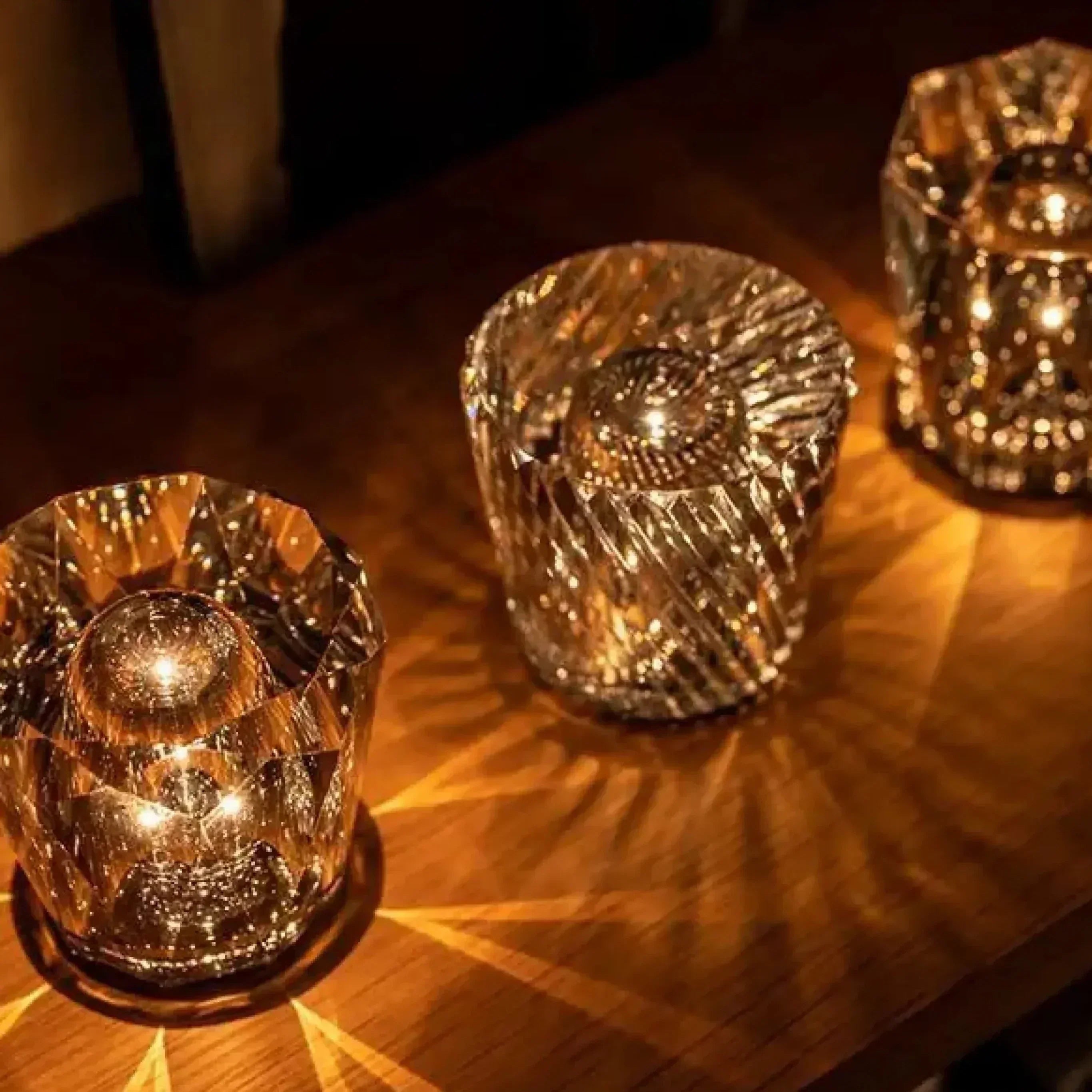 Lampada da Tavolo Ricaricabile in Cristallo e Diamante di Lusso – Lumière Diamant