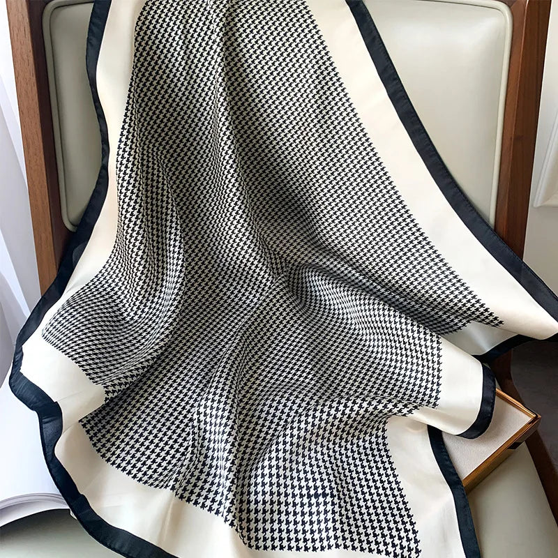 Foulard in Seta Faiha | Lusso & Eleganza | Motivo a Righe