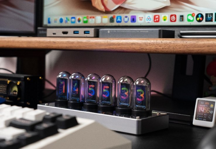 Orologio da Scrivania LED Nixie Verticale – Chronix