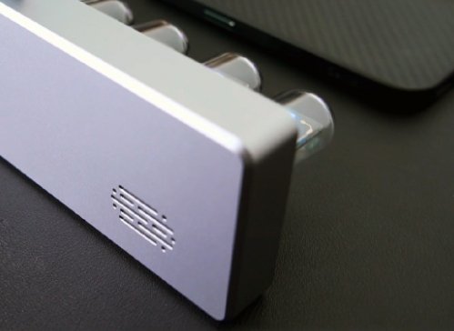 Orologio da Scrivania LED Nixie Verticale – Chronix