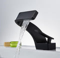 SleekFlow - Robinet courbé moderne pour un confort optimal
