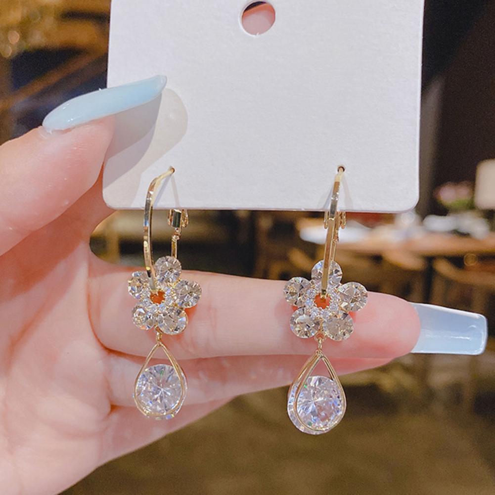 Orecchini a Motivo Floreale Lussuosi – LunaBloom