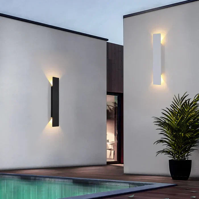 StormGlow Light - Lampada da Parete LED Resistente alle Intemperie